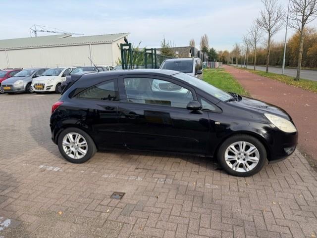 Opel Corsa 1.4-16v business