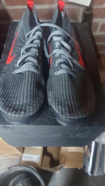 NIKE AIR VAPORMAX