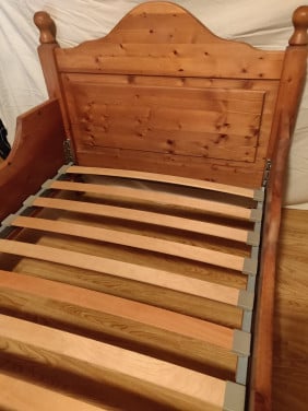 1 persoons grenen bed
