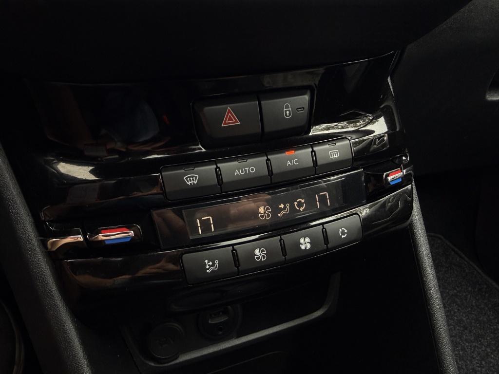 Peugeot 2008 1.2 puretech blue lion allure 130pk