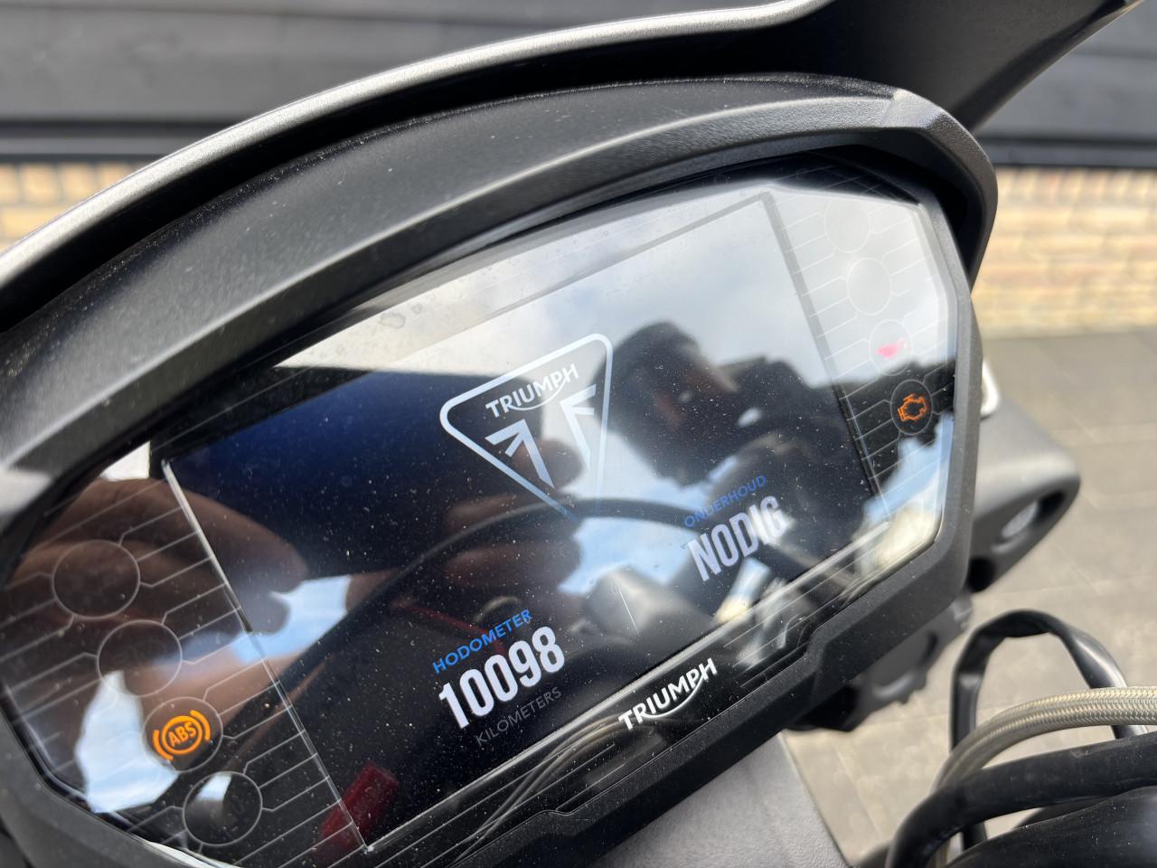 Triumph Street Triple 765 RS Matt silver (2018/10.000 KM)