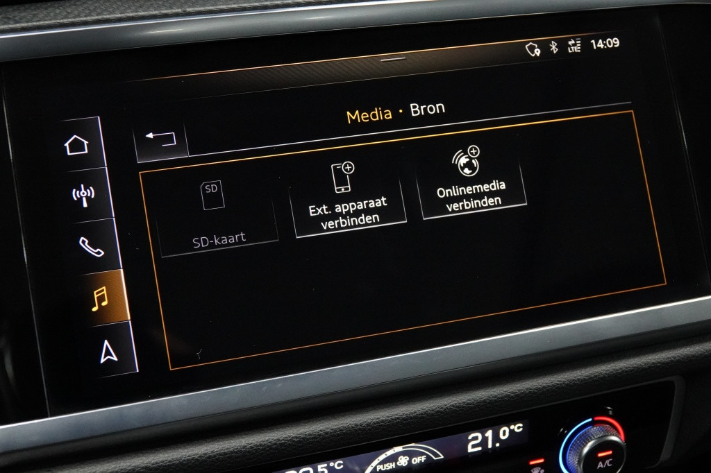 Audi Q3 1.5 tfsi | panoramadak | pdc |