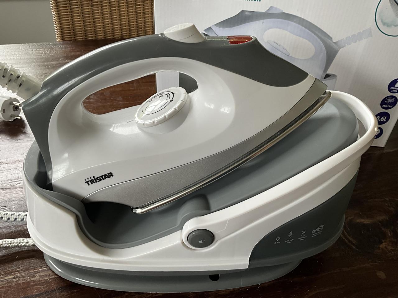 Tristar ST-8912 compact stoomstrijkijzer