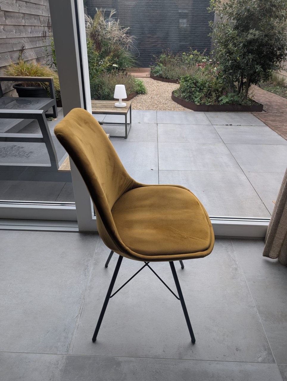 Stoffen stoelen 4x (2x okergeel, 2x blauw)