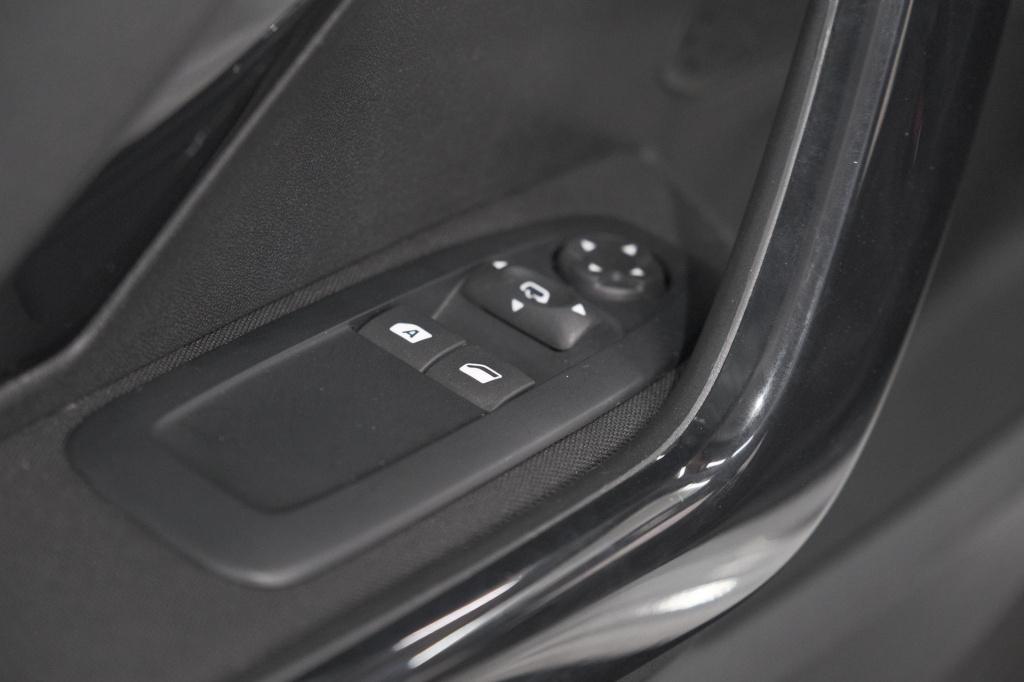 Peugeot 208 puretech 82 signature | parkeersensoren | apple carplay | navig
