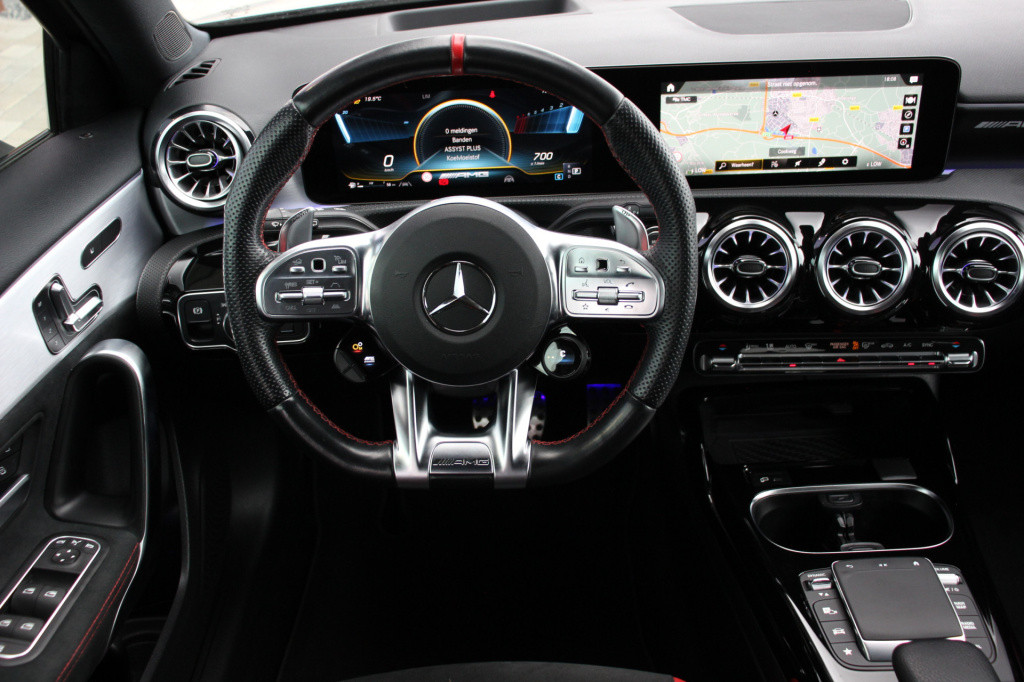 Mercedes-Benz A-Klasse amg 35 4matic premium plus | schaalstoelen | 360 cam