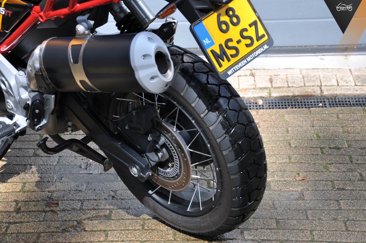 Moto Guzzi V85TT Evocative