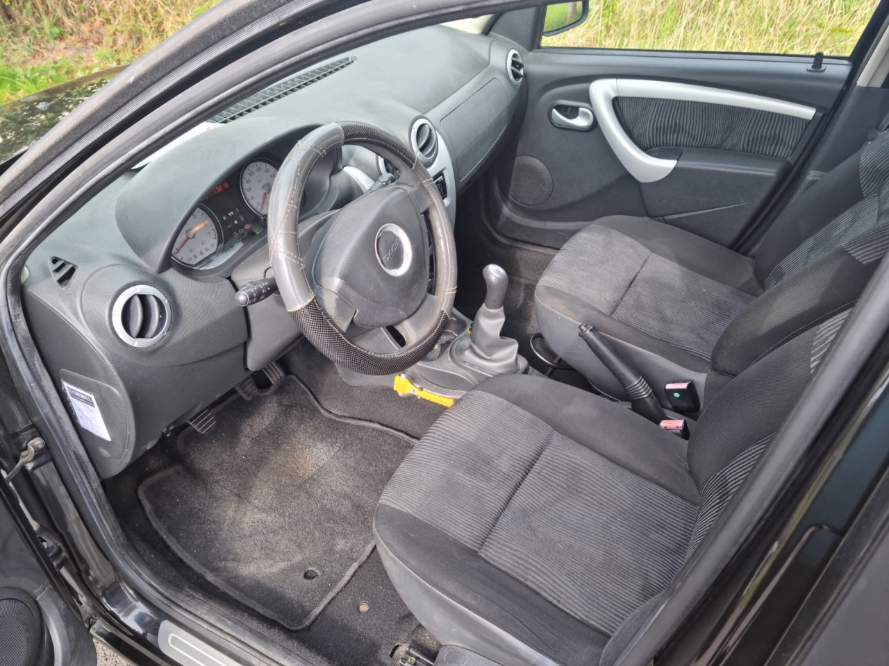 Dacia sandero 1.2i laureate bj 12-2009 193000km