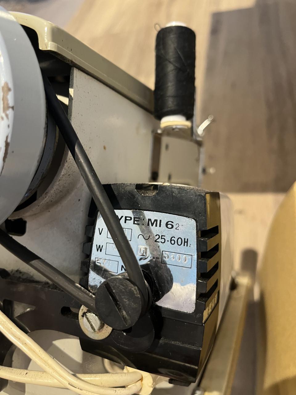 Vintage  naaimachine