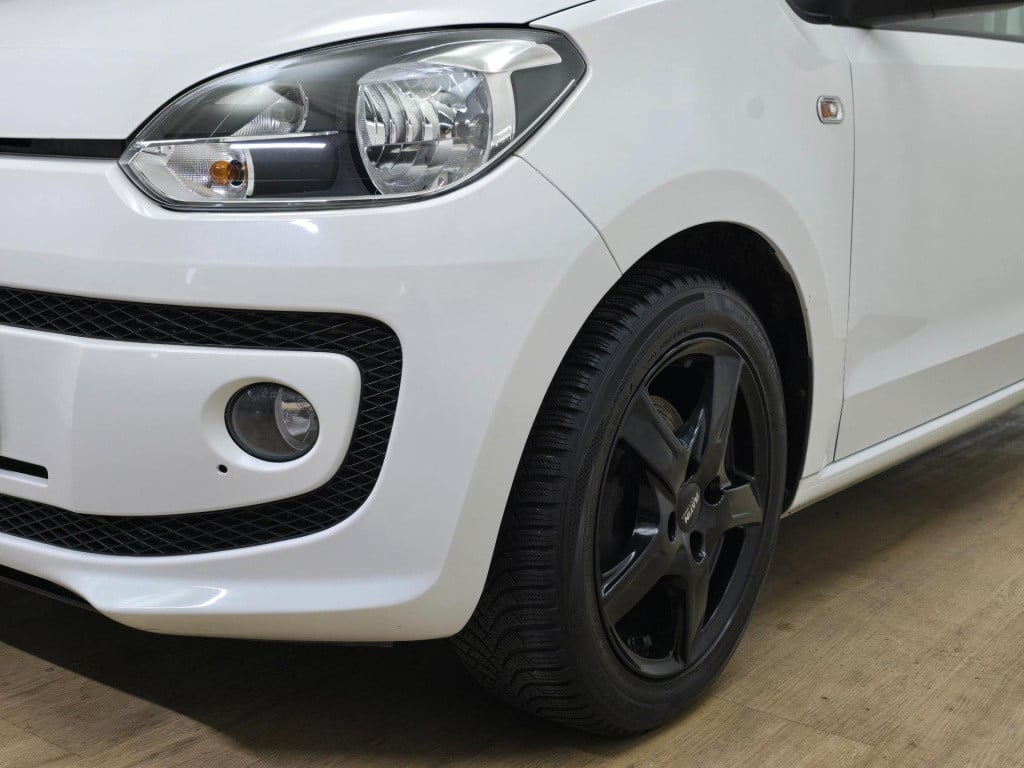 Volkswagen UP! occasion 1.0 move up! bluemotion met cruisecontrol en sporti
