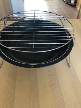 Te koop goede tafel barbecue.(nieuw).