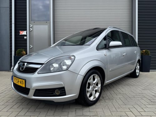Opel Zafira 1.8 Essentia / NWE Distri / APK / Full option / Trekhaak