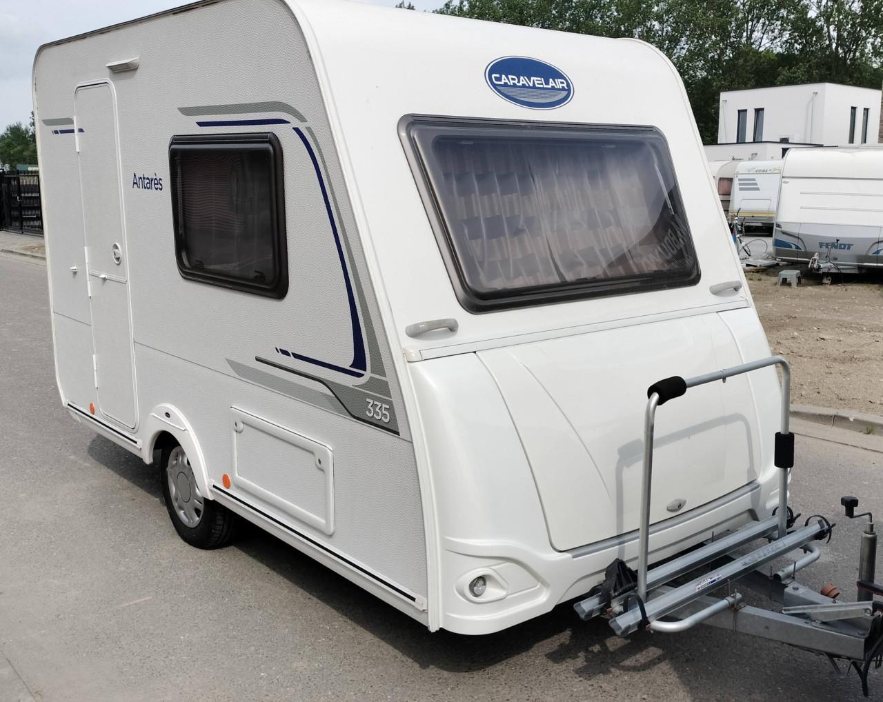 Caravelair 335 (2016!!!) met voortent