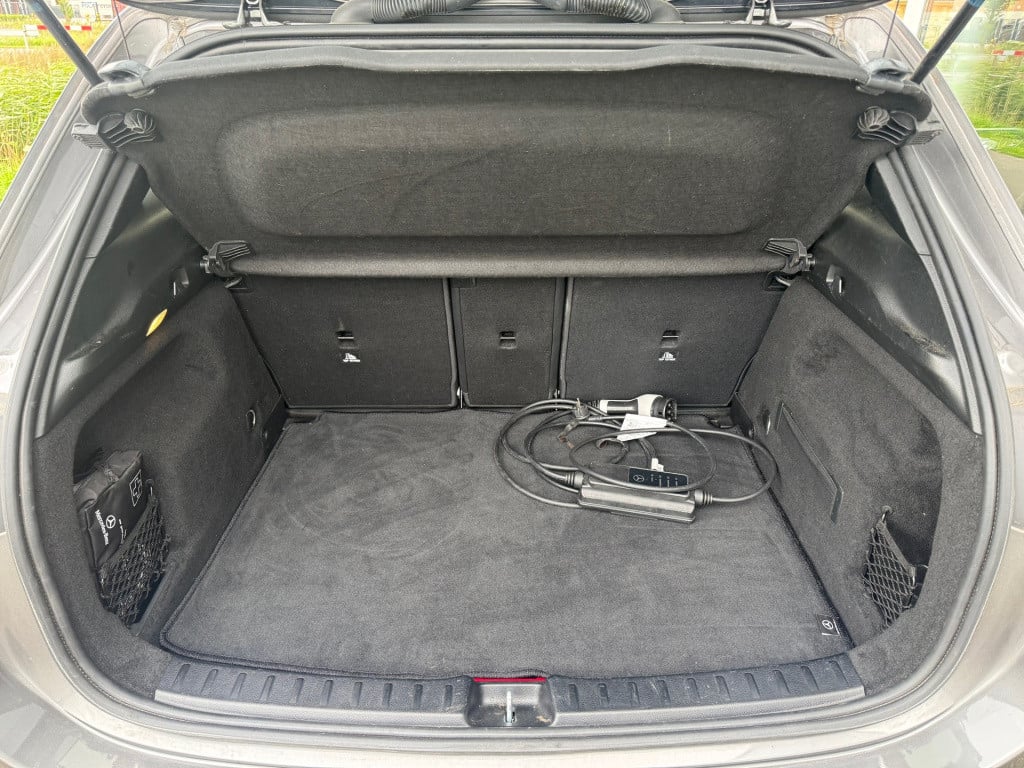 Mercedes-Benz Gla-klasse 250 e progressive business line automaat , achteru