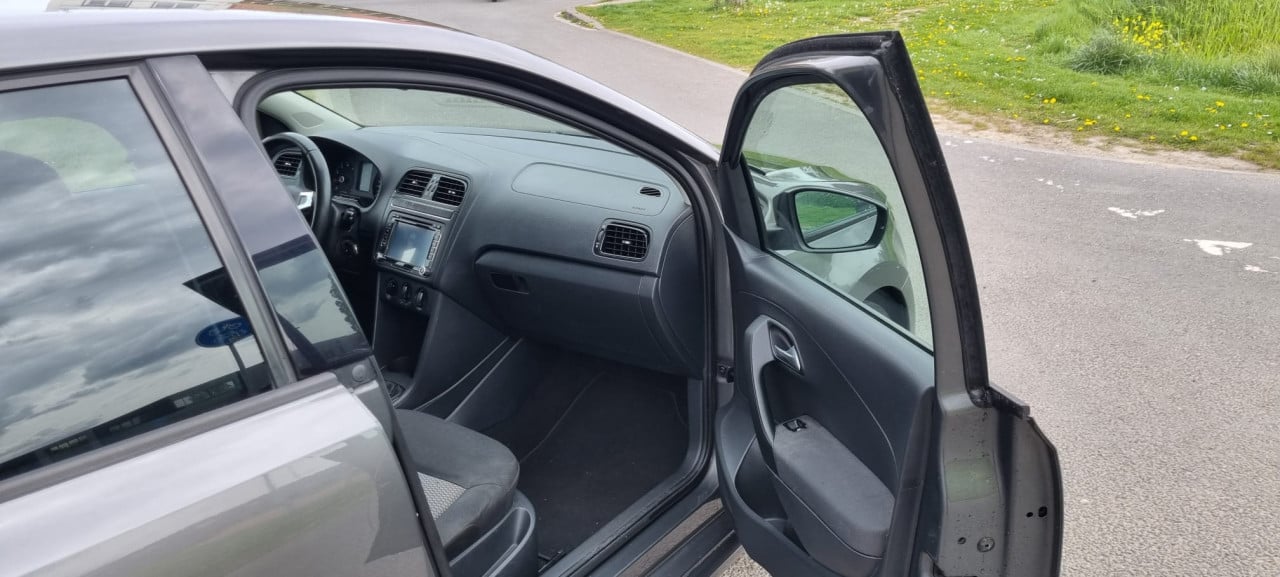 Volkswagen polo 1.2 tsi 2012