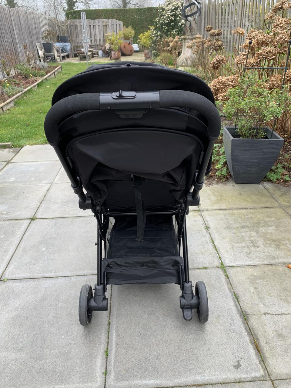 Zeer nette Happy One buggy,