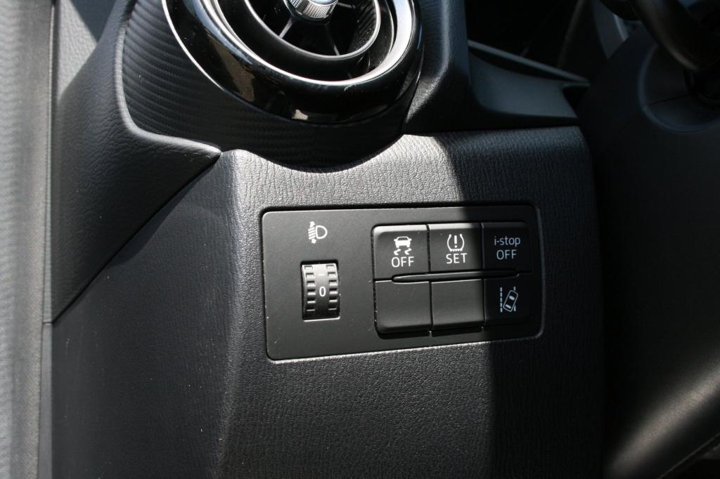 Mazda 2 1.5 skyactiv-g gt-m line / pdc / stoelverwarming / navi