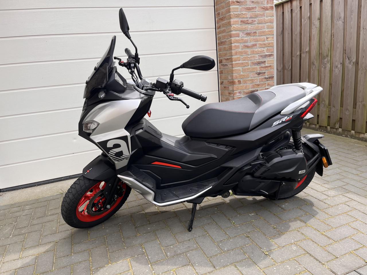 Aprilia SR GT 200 Sport 2024