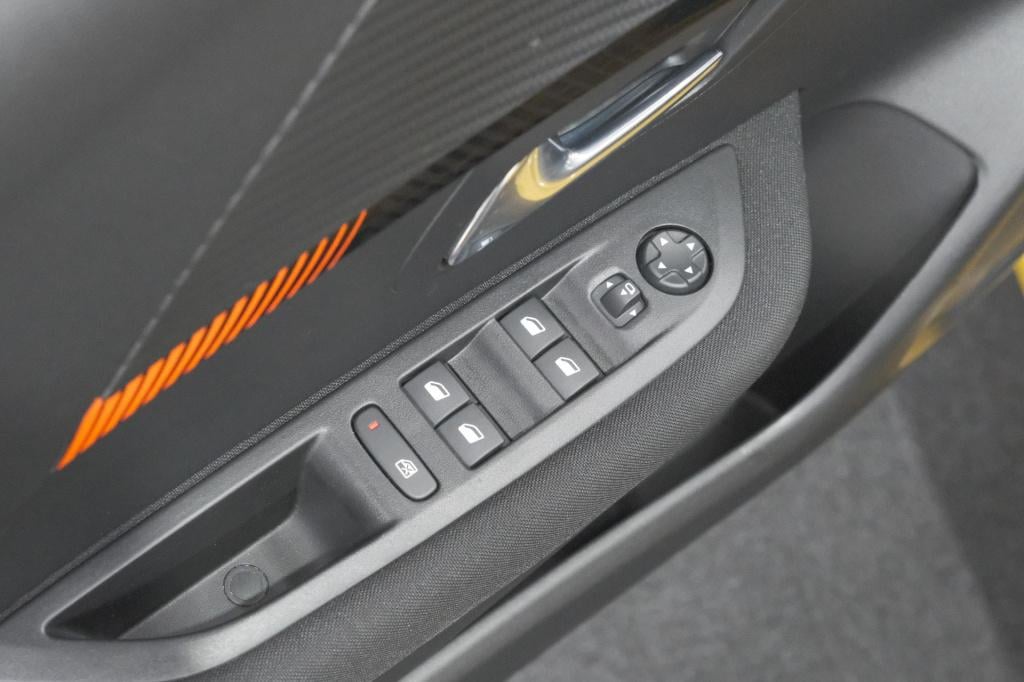Peugeot 208 ev active pack 50 kwh | 96,8% soh | navigatie | parkeersensoren