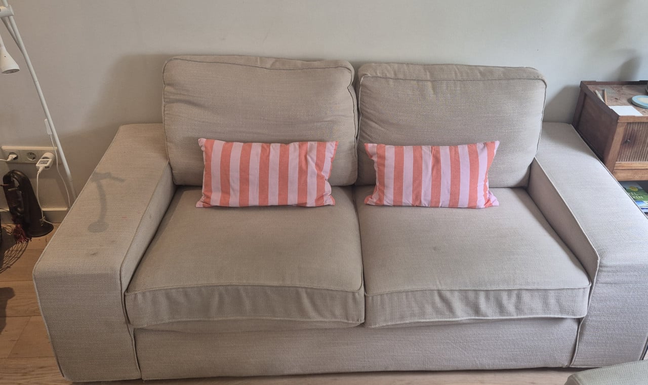 Beige Ikea KIVIK Bank 2,5 jaar oud, 2 zitter