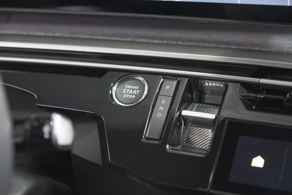 Peugeot E-3008 gt 210 73 kwh | schuif-/kanteldak | 360 vision & drive assis