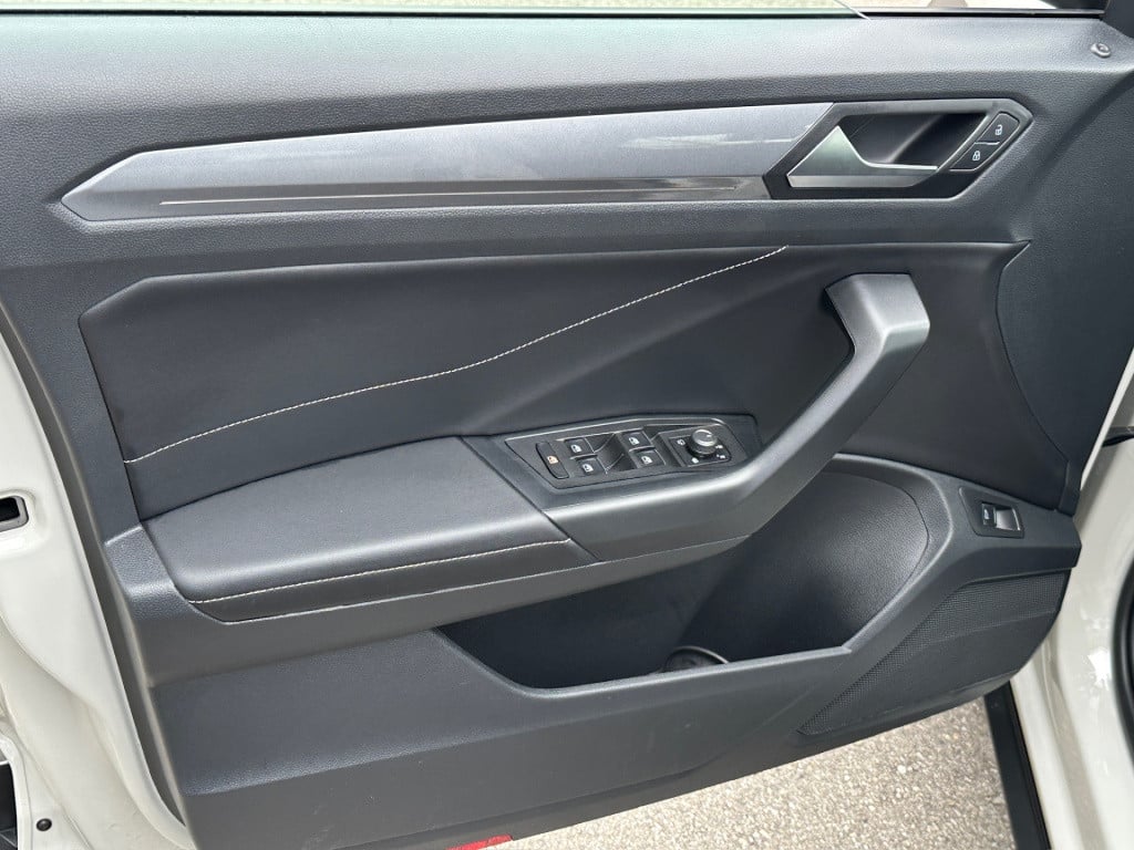 Volkswagen T-roc 1.5 tsi 150pk dsg style carplay | camera | keyless | elek.