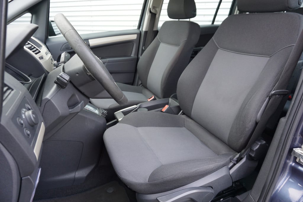 Opel Zafira 2.2 temptation - 7p. - automaat- climate / navi / cruise / park