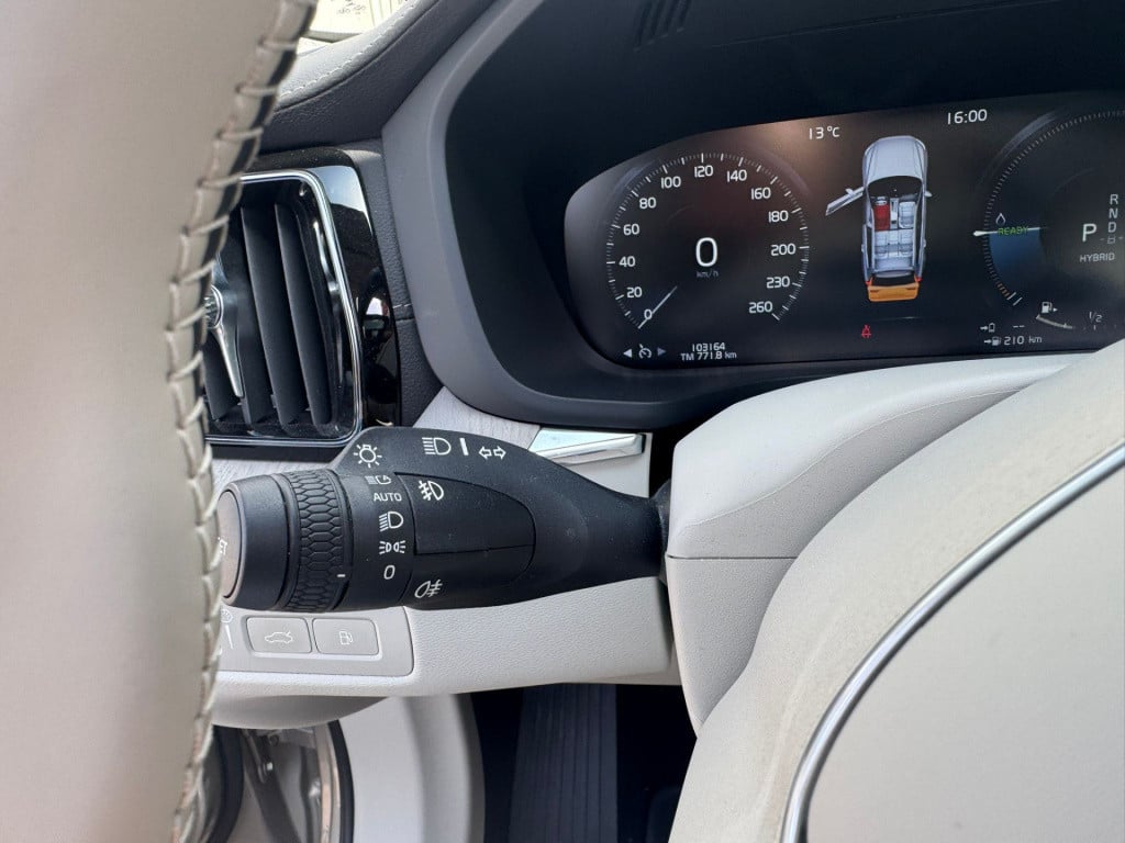 Volvo XC60 2.0 recharge t8 awd inscription