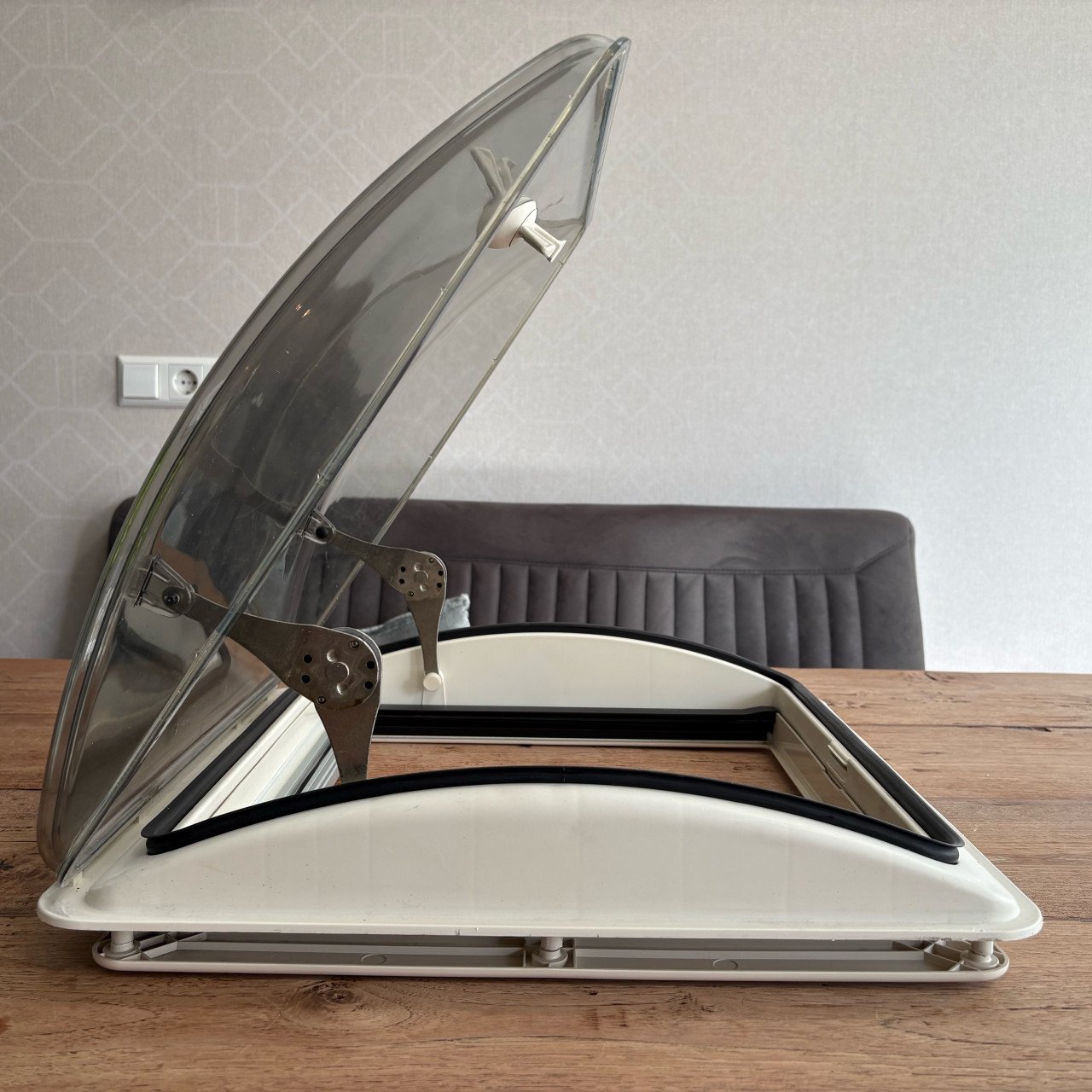 Dakvenster voor caravan of camper 40x40