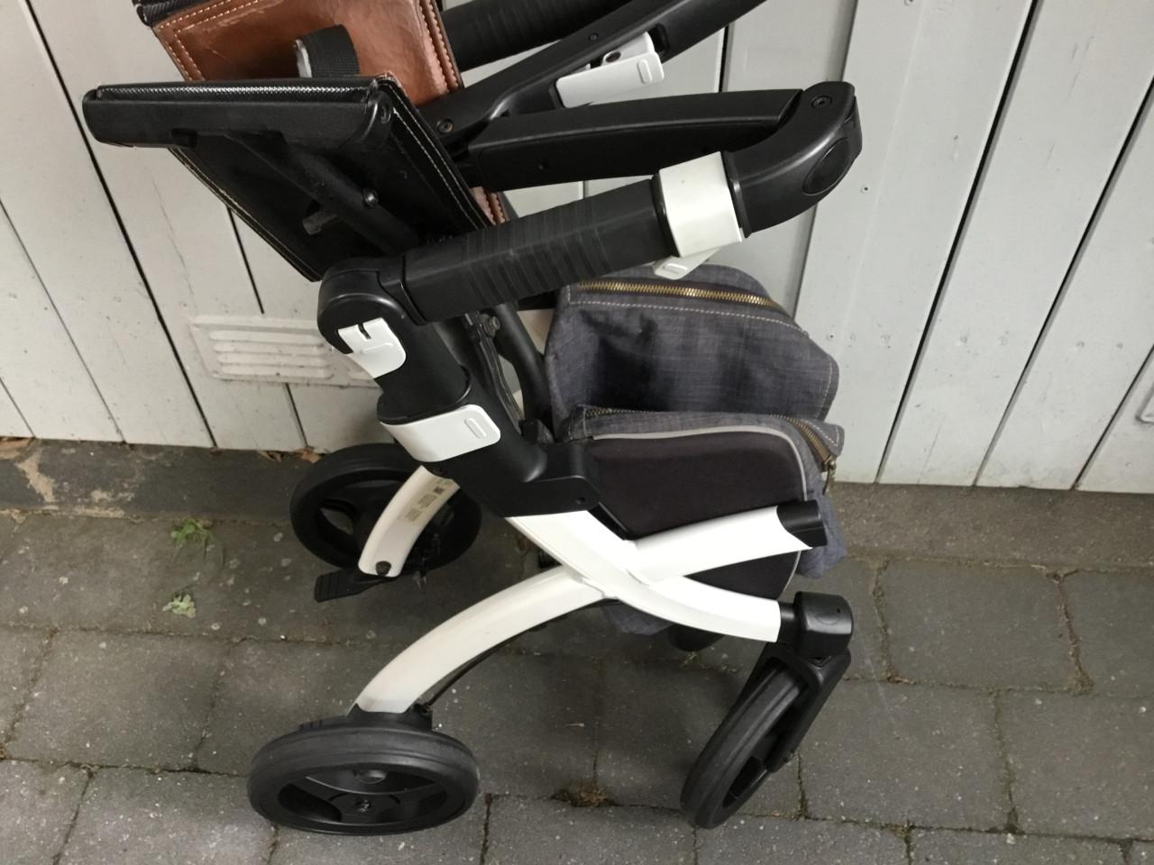 Rollator rolls flex