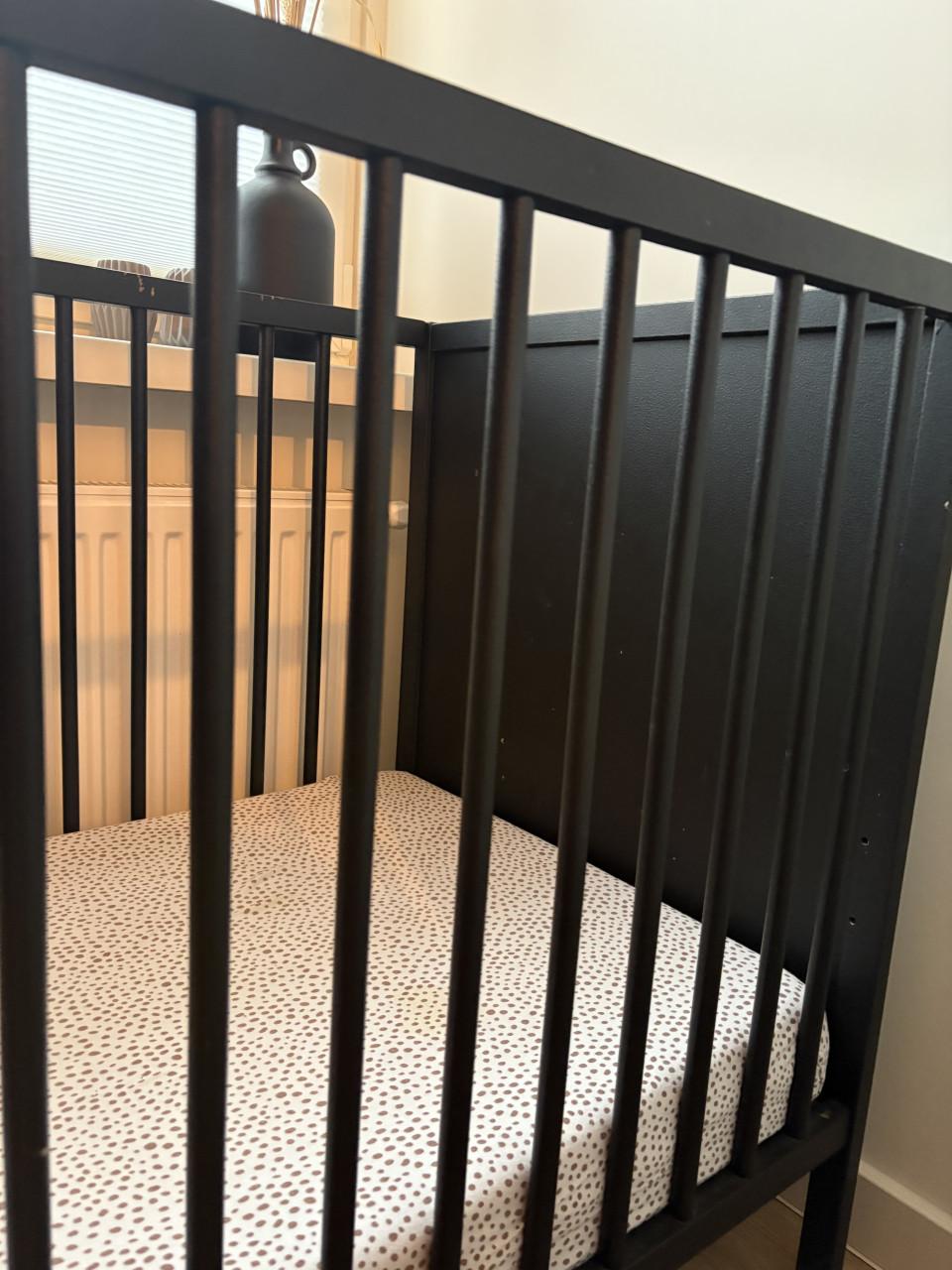 Ledikant 120x60 cm zwart in hoogte verstelbaarder