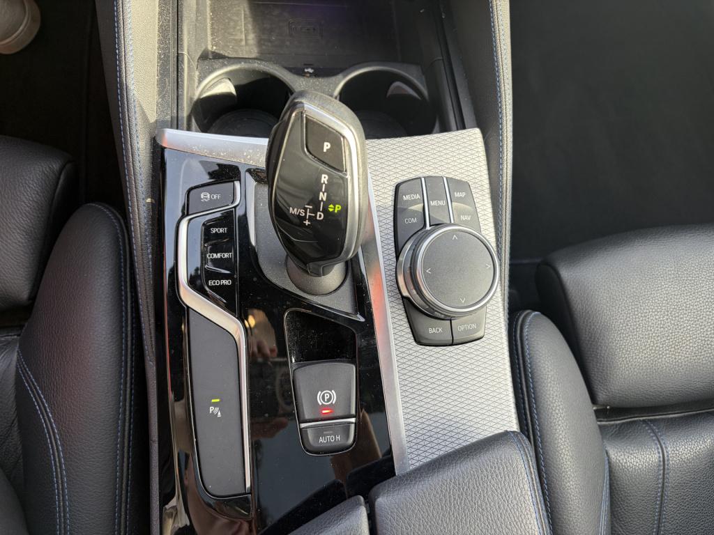 BMW 5 Serie touring 530i m-sport high executive | pano | leer | head-up | t