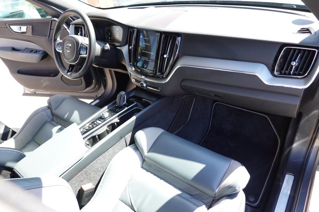 Volvo XC60 2.0 b5 r-design