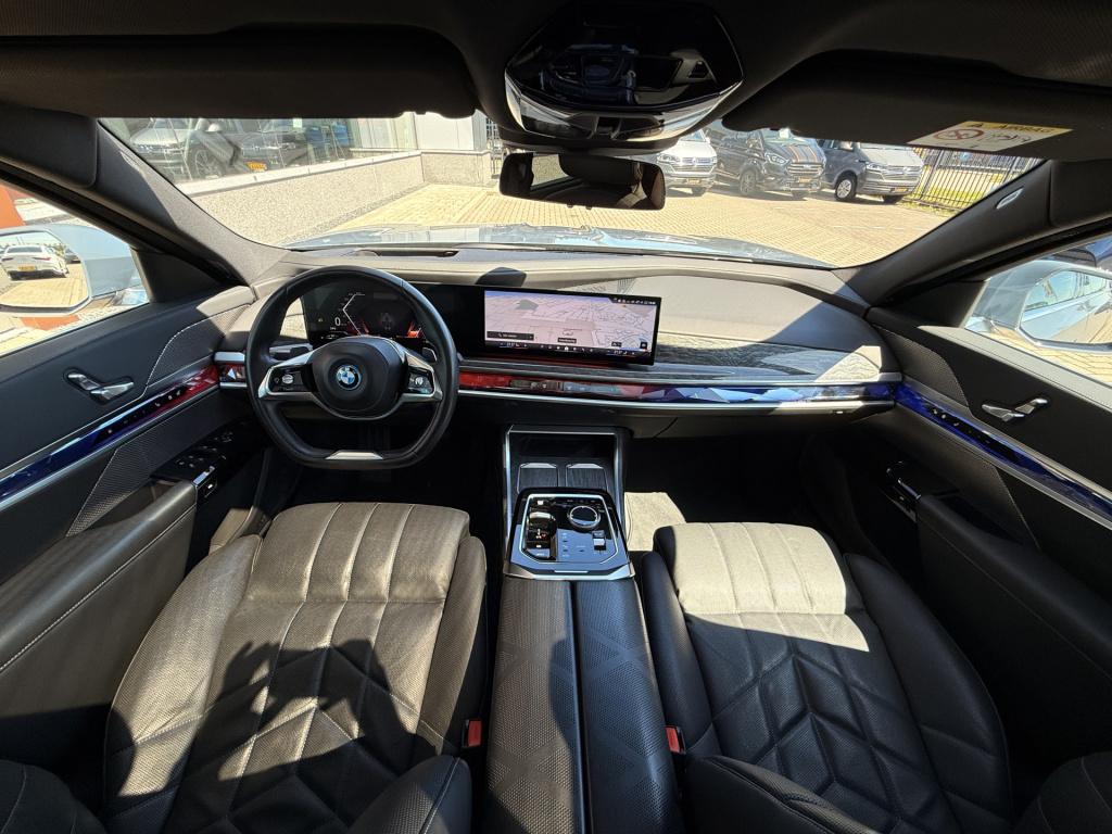 BMW 7 Serie 750e xdrive | bowers & wilkins | 360 | skylounge | leder | trek