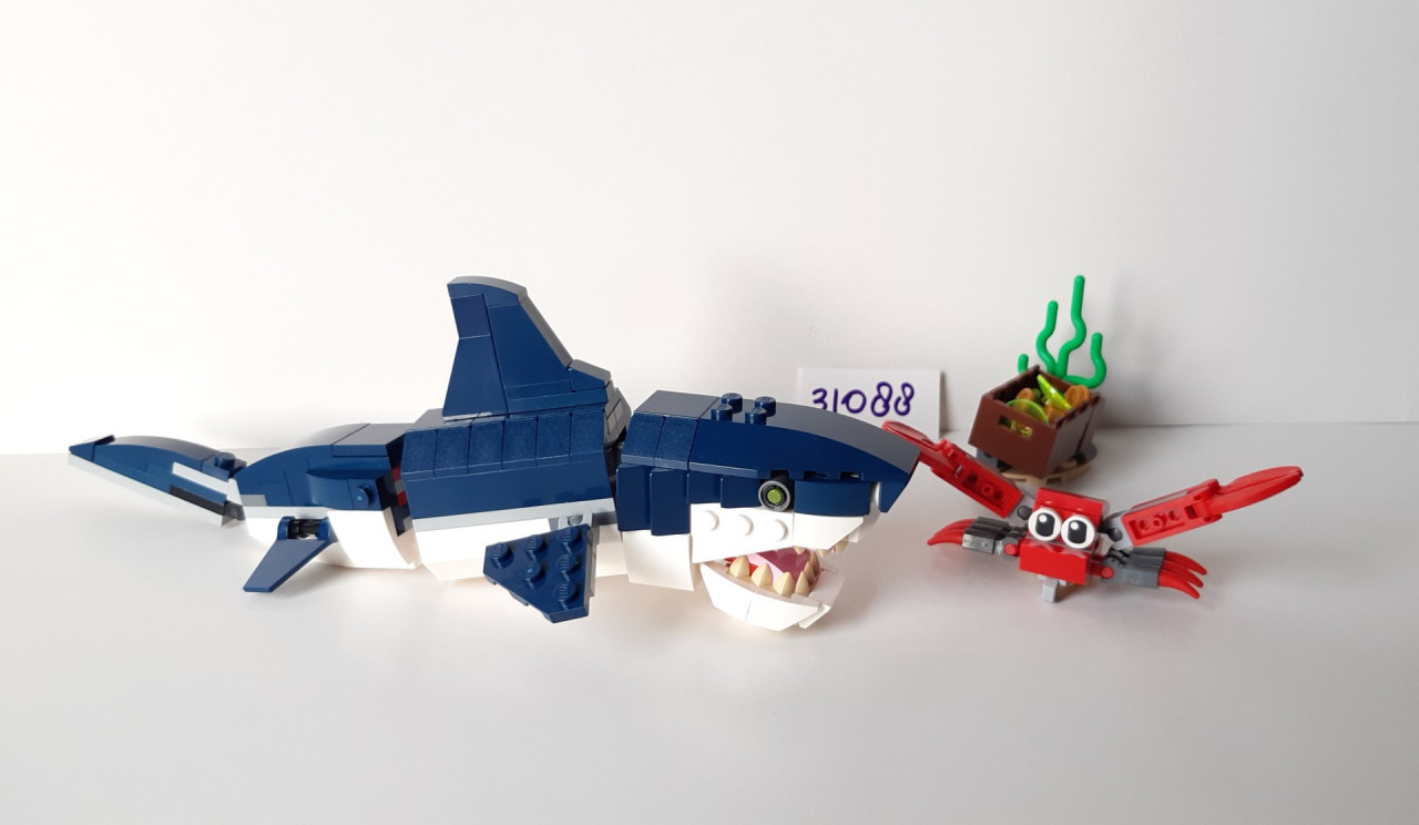LEGO Creator 31088 Diepzeewezens: haai-- zeeduivel of inktvis
