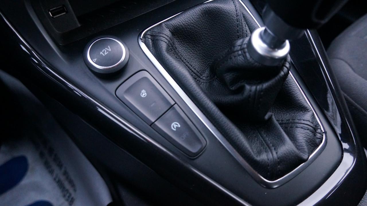 Ford FOCUS Wagon 1.5 Titanium Edition rijklaar incl. garantie