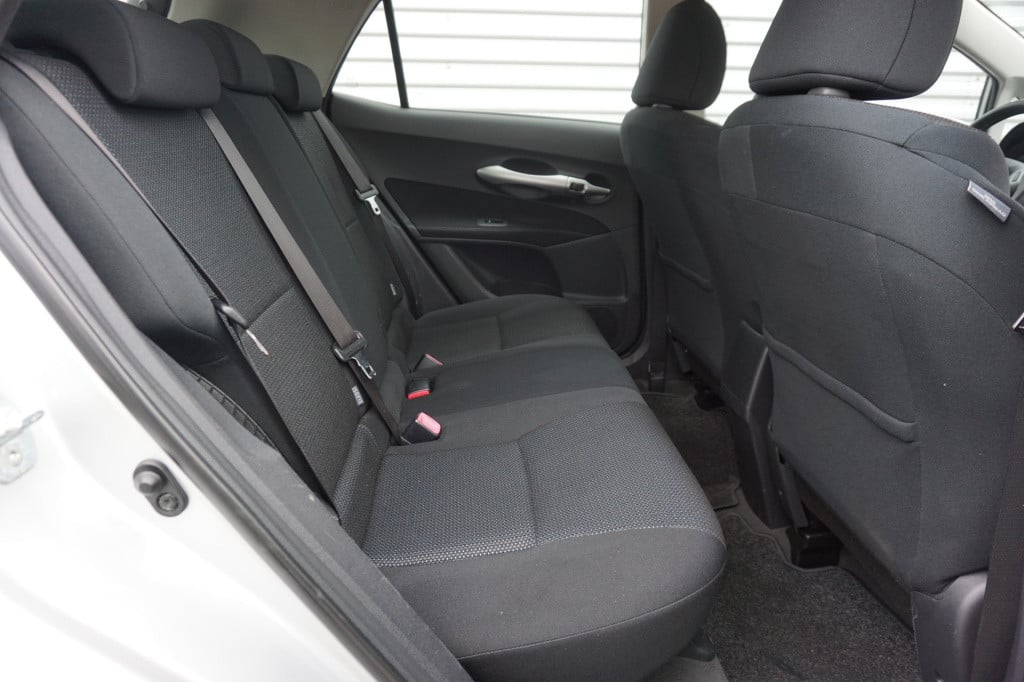 Toyota Auris 1.8 full hybrid aspiration automaat - airco / navi / cruise / 