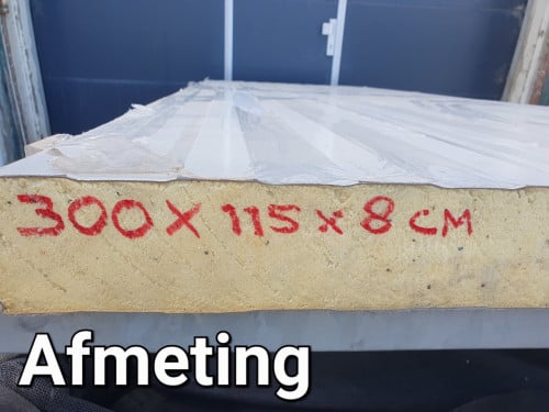 Sandwichpaneel/isolatieplaat voor dak/wand van 3meter lengte en 8cm dikte.