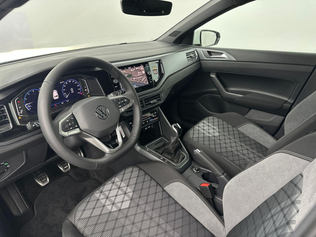 Volkswagen Polo r-line-edition 1.0 70 kw / 95 pk tsi hatchback 5 v