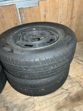 CHRYSLER GRAND VOYAGER STALEN VELGEN- GOODRIDE WINTERBANDEN