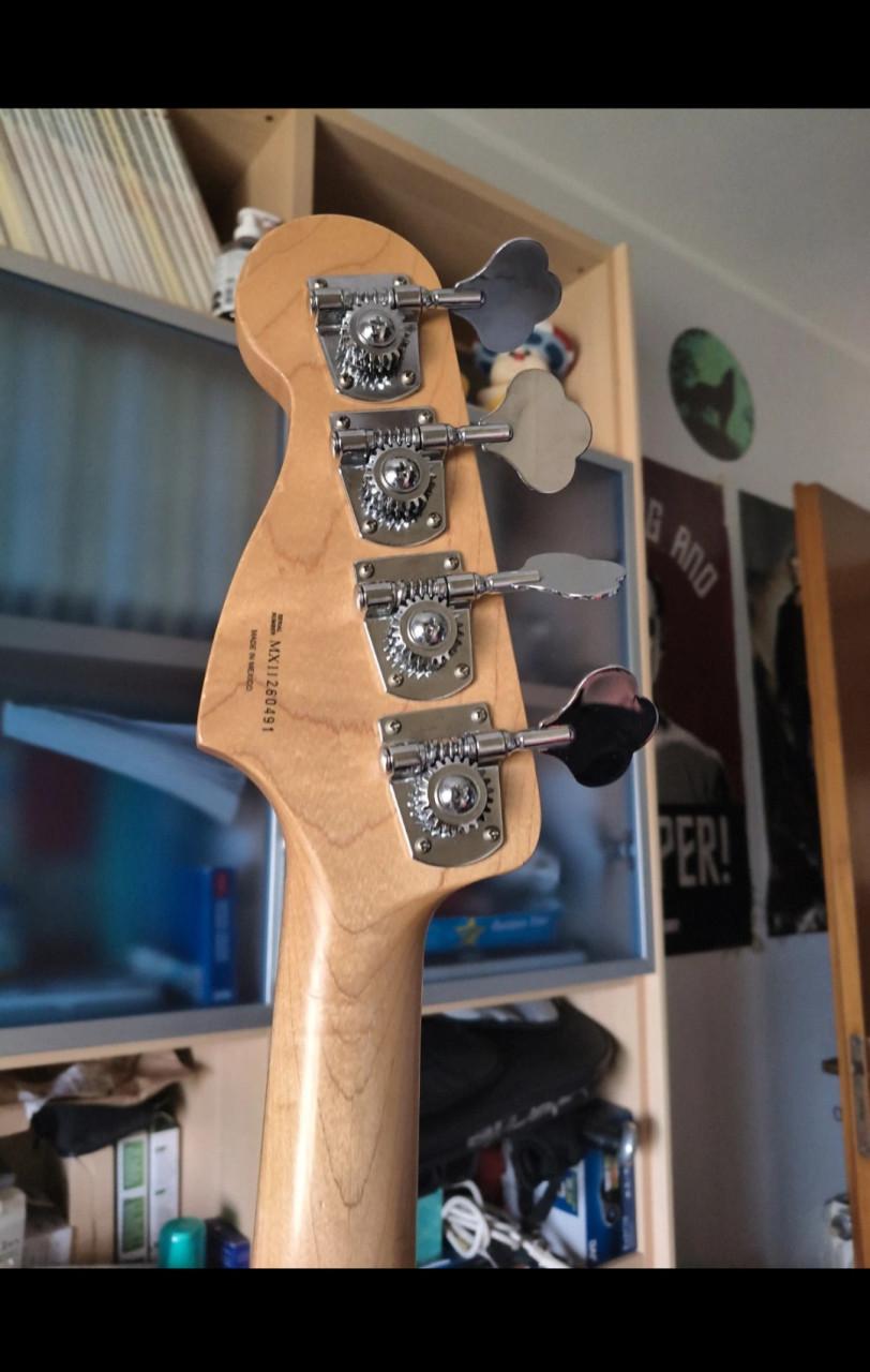 Fender Mark Hoppus P bass Surf Green 2012