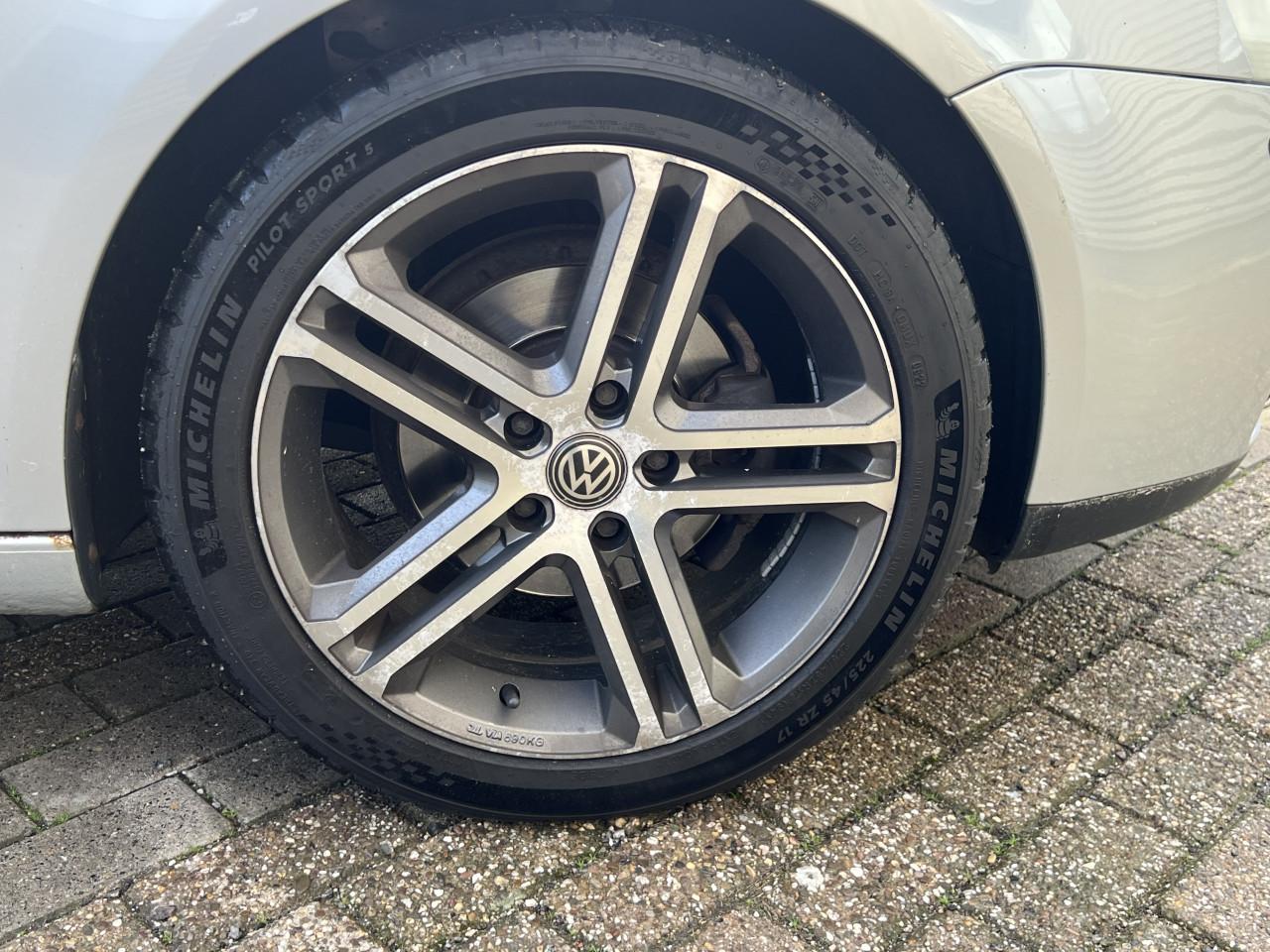 Volkswagen Golf 1.6 16V FSI 85KW 5D 2004 Grijs