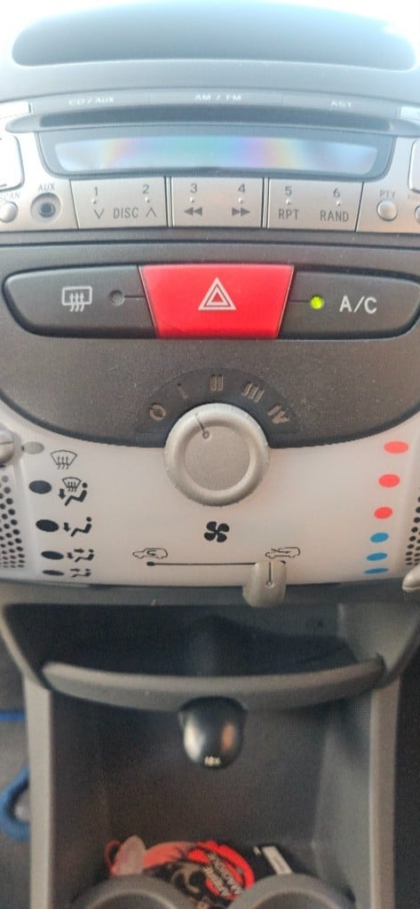 Toyota Aygo 1.0-12v comfort 5drs 2011 / nl auto / nap