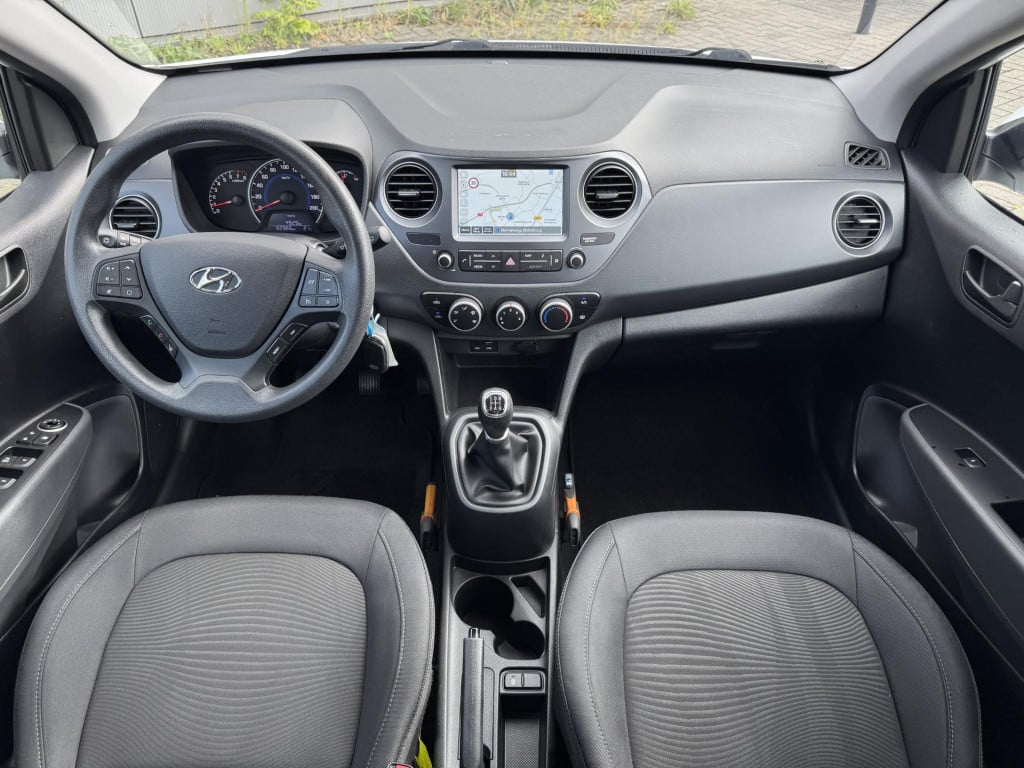 Hyundai I 10 1.0i comfort navigation pack | apple carplay/android auto | cr