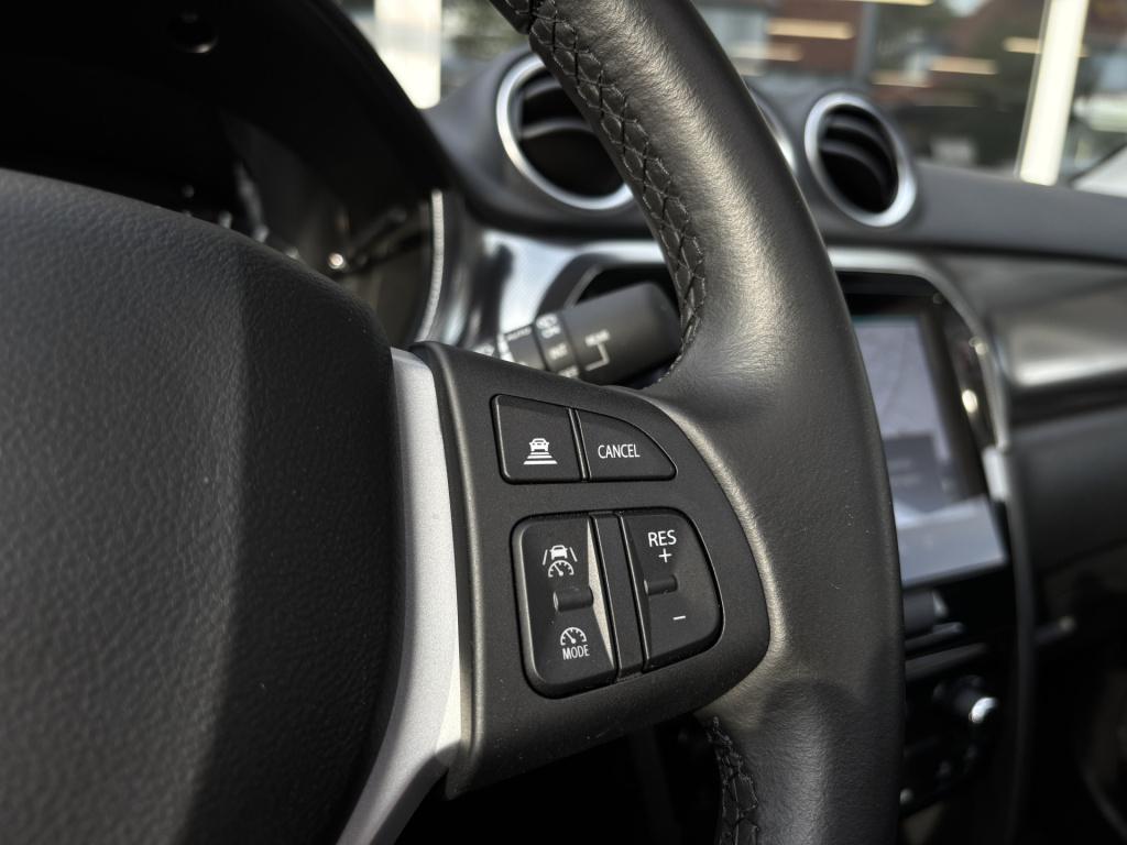 Suzuki Vitara style 1.4 boosterjet smart hybrid/ panoramadak