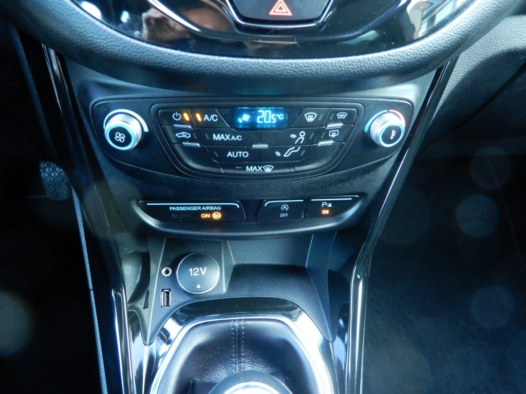 Ford B-max 1.0 ecoboost titanium | trekhaak | navi | achteruitrijcamera | t