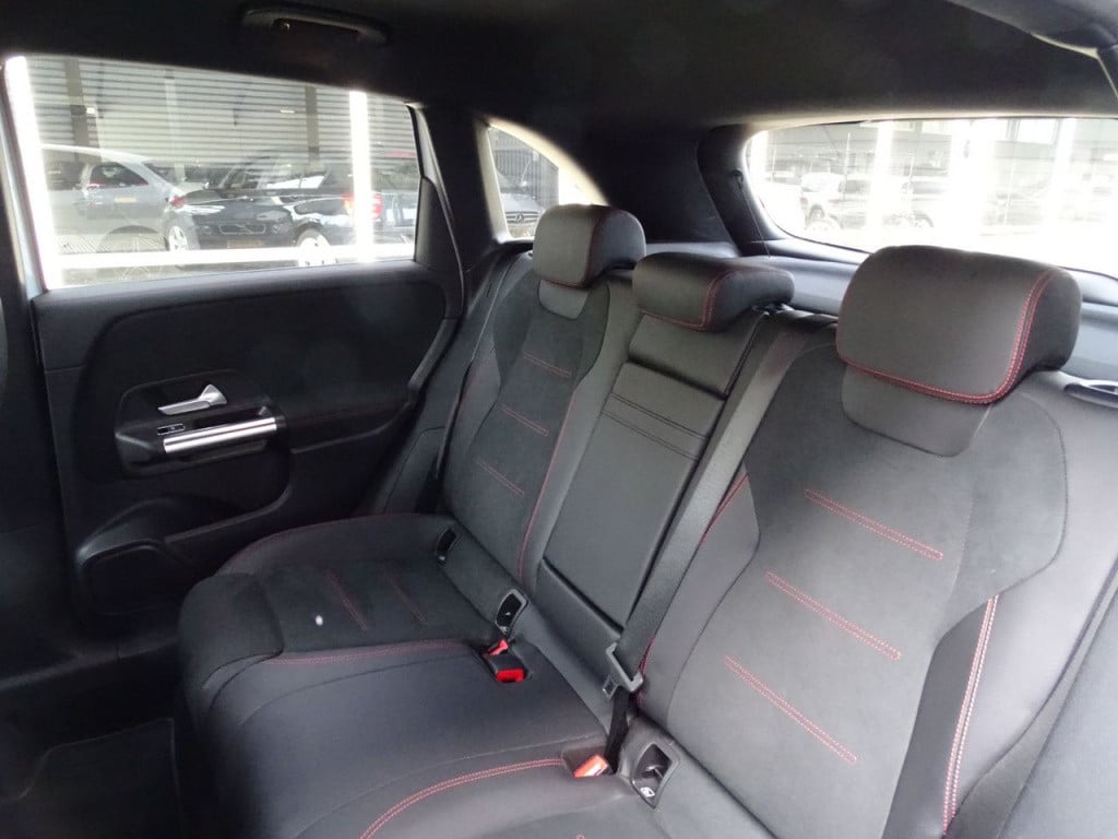 Mercedes-Benz B-Klasse 180 business solution amg business solution | wide s