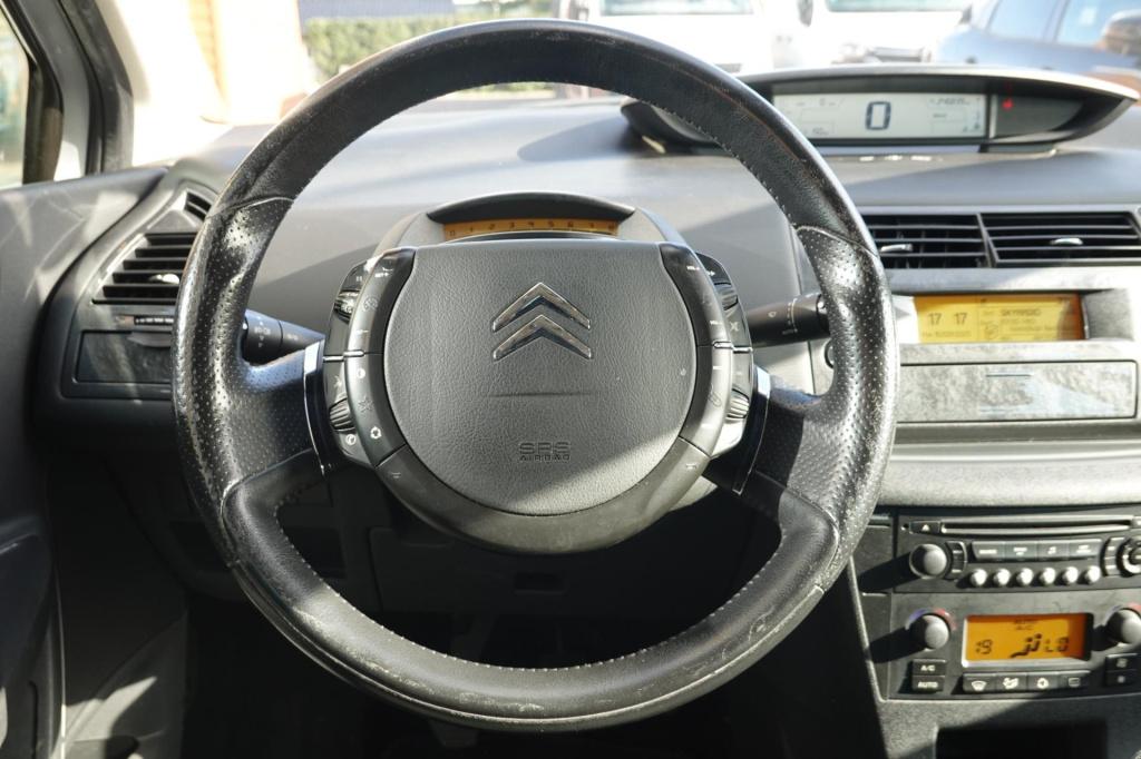 Citroen C4 2.0-16v exclusive 136-pk
