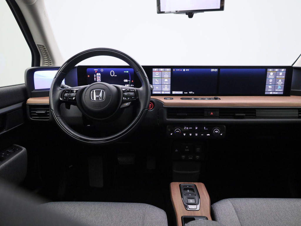 Honda E advance 17" | automaat | navigatie | panoramadak | 360 camera | app