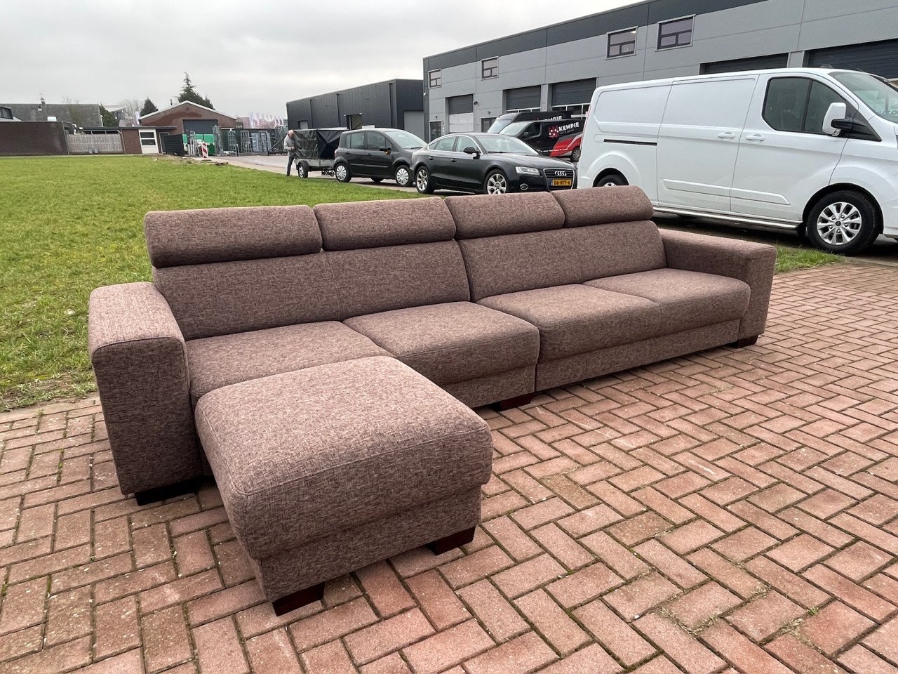 GRATIS LEVERING HEEL NL Grote Stoffen 4-zits Bankstel + Hocker